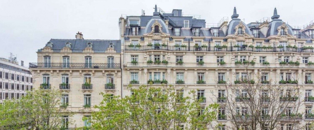 Казахстанец продает купленную за 65 млн евро в Париже квартиру