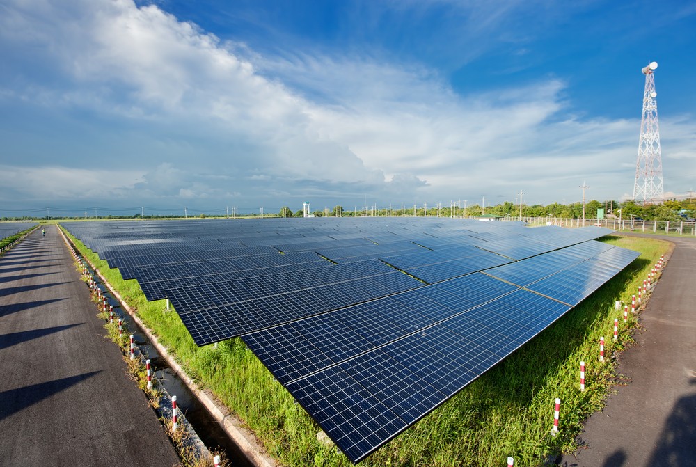 Самая крупная в СНГ солнечная электростанция запущена в Жамбылской области