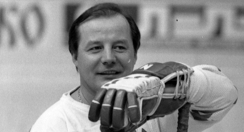 Память казахстанского хоккеиста увековечат в Зале славы IIHF