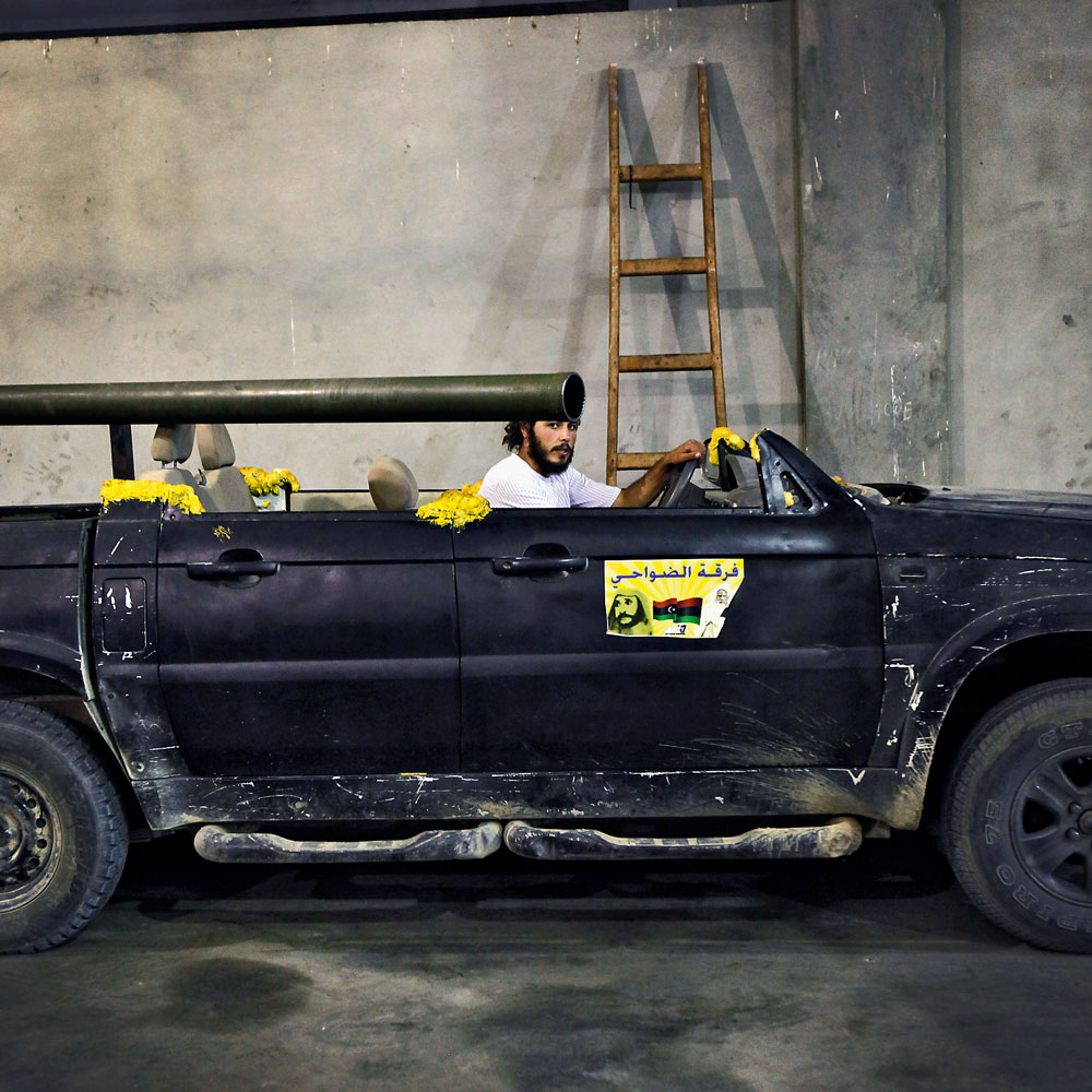 Чарла Джонс Триполи Мисурат Mad Max фотографии оружие дом 