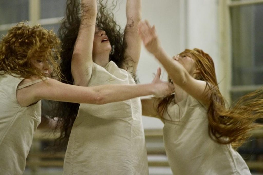 Дана Муса этно-балет Париж Казахстан архетипы женщины феминизм 
