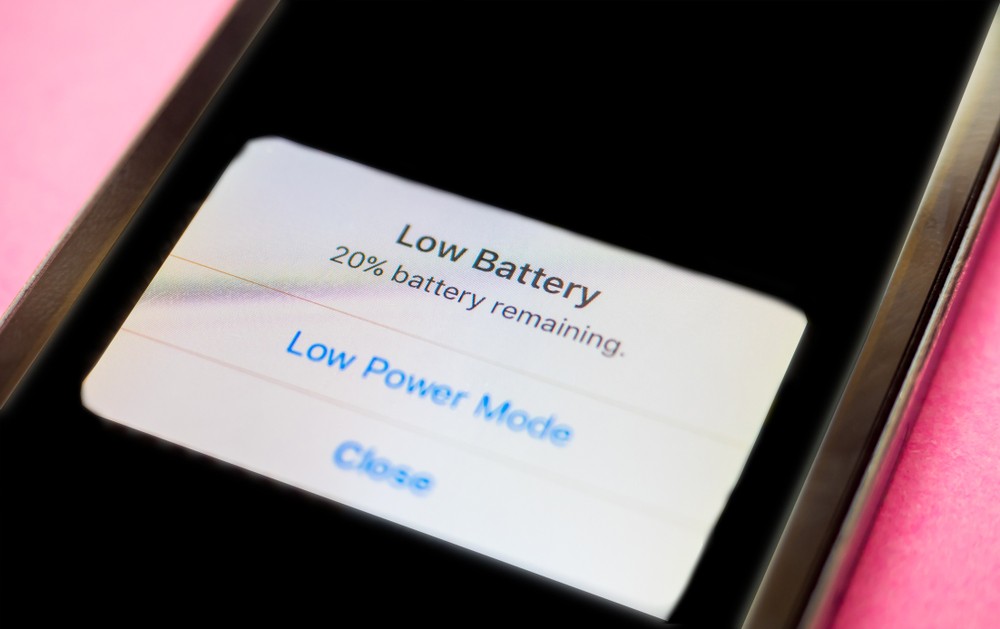iPhone Apple заряд батареи аккумулятор обновления смартфоны гаджеты технологии
