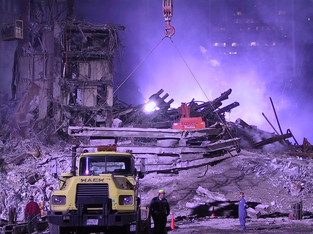 11 сентября 2001 архивные фотографии снимки диски история терактов строители