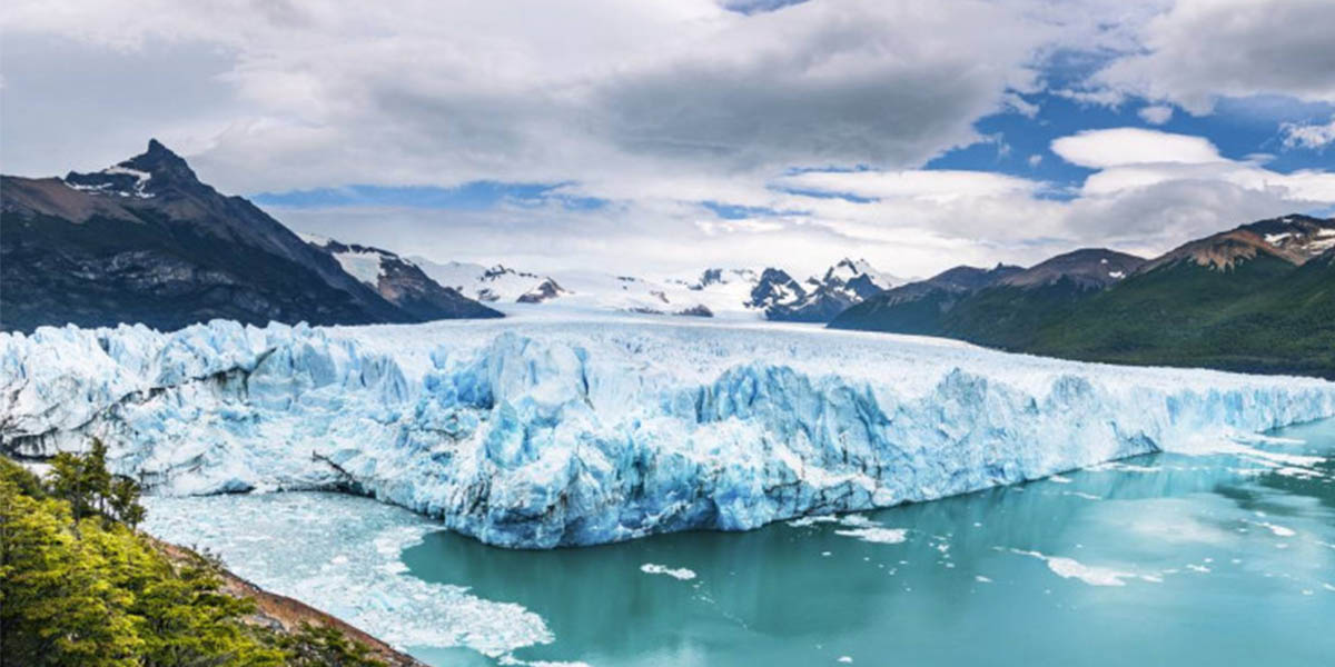 Мемориал 700-летнему леднику, растаявшему из-за изменений климата, открыли в Исландии