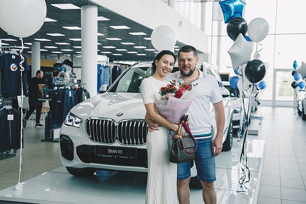 Тысячный автомобиль BMW выдан в Алматы