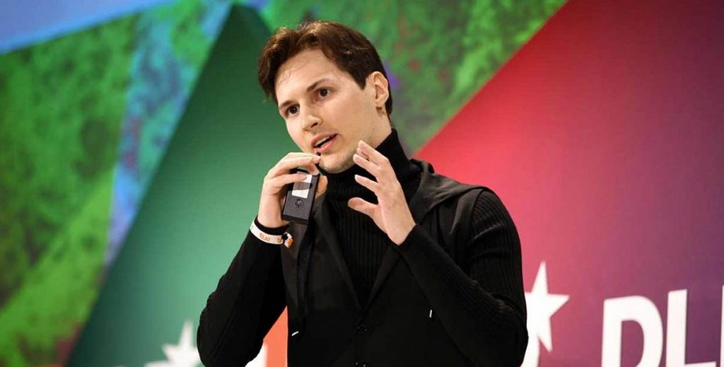 Павел Дуров призывает пользователей удалить WhatsApp