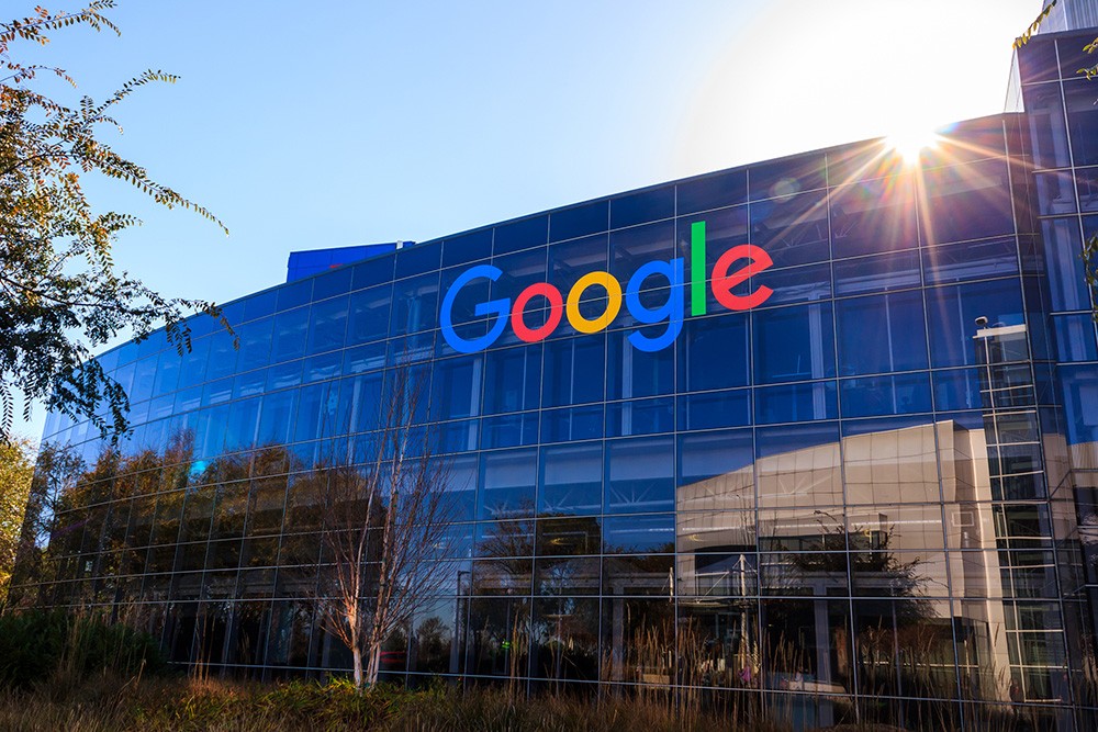 Google вошел в «клуб триллионеров»