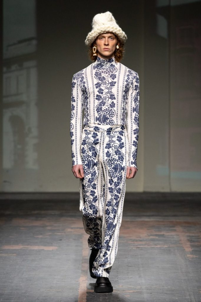 Не просто тренд:  куртки из переработанного пластика и рубашки из морских водорослей на Неделе моды в Риме