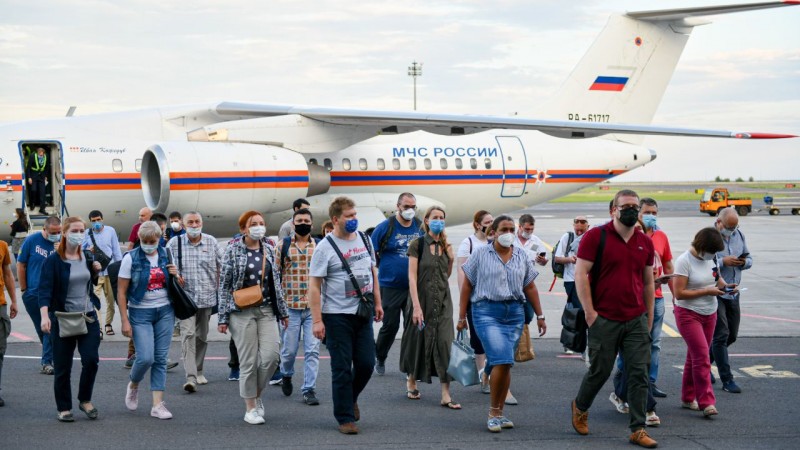 Российские вирусологи прибыли в Казахстан на борьбу с пандемией