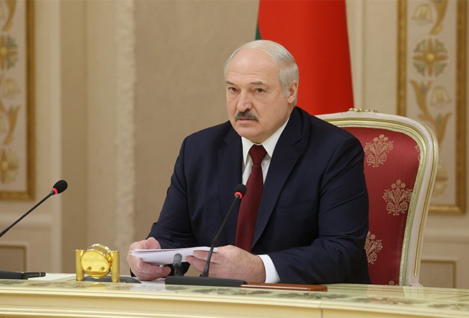 Лукашенко назвал лекарство от цветных революций