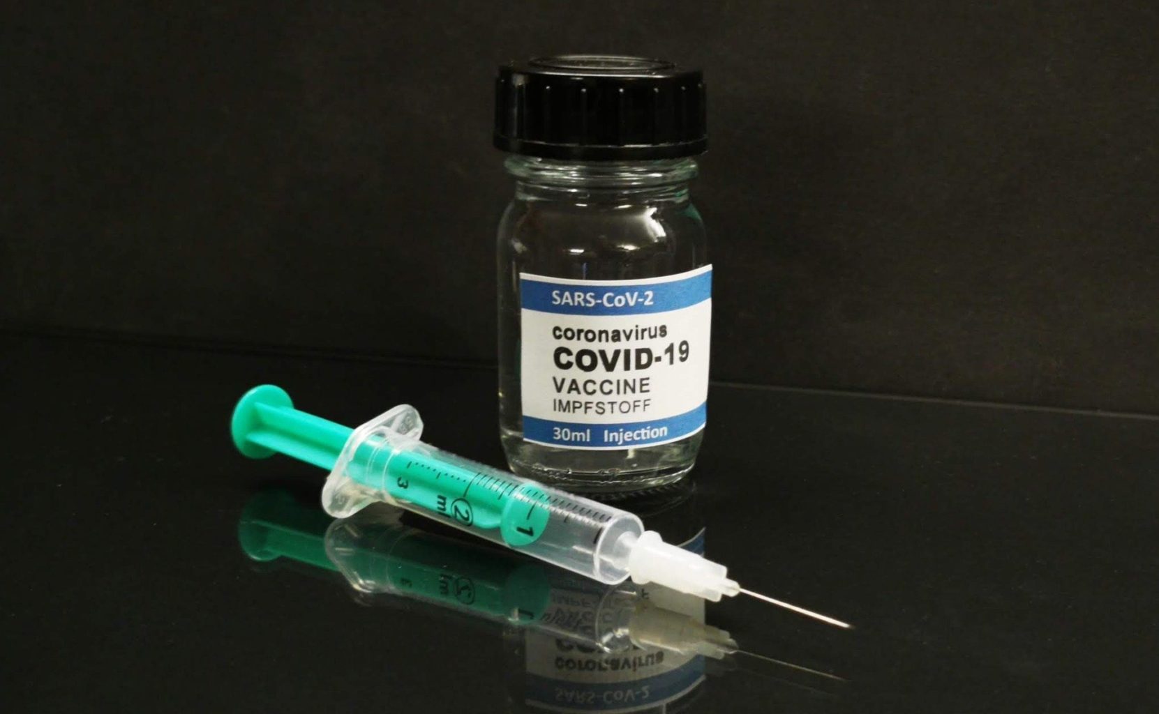 Цой озвучил прогноз по COVID-19 с учетом вакцинации