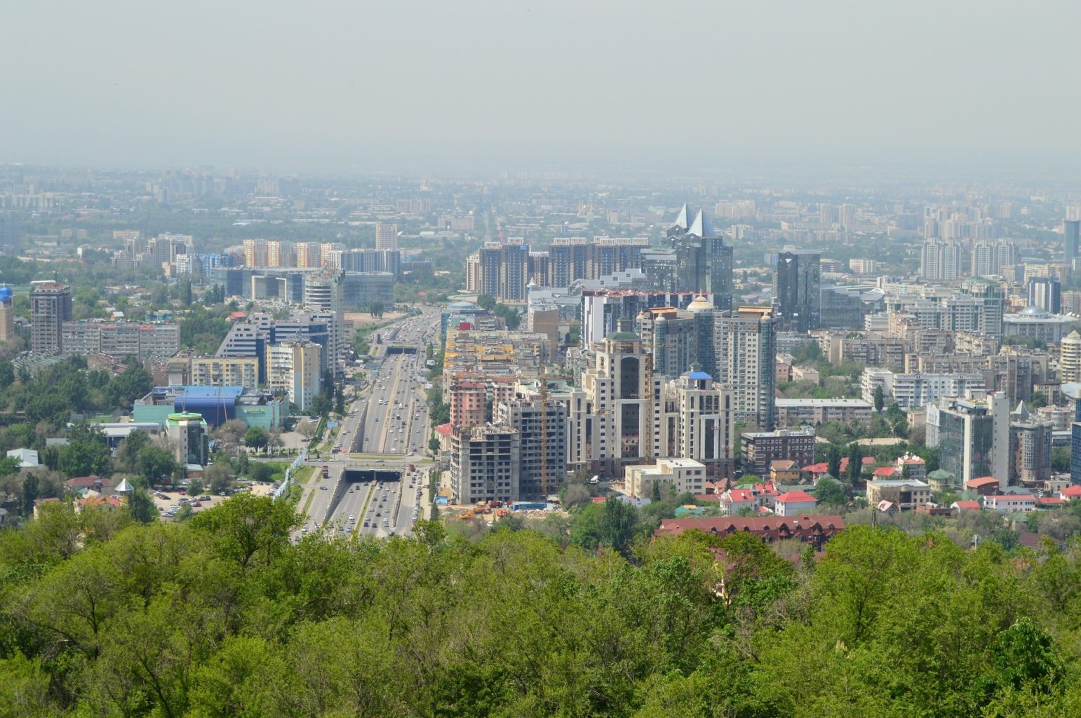 В Алматы на 10 дней перекроют проспект Аль-Фараби