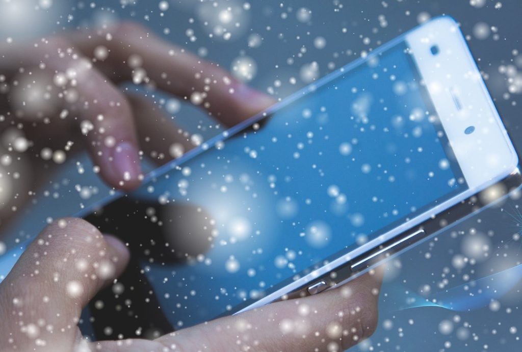 Что может «убить» смартфон в зимнее время