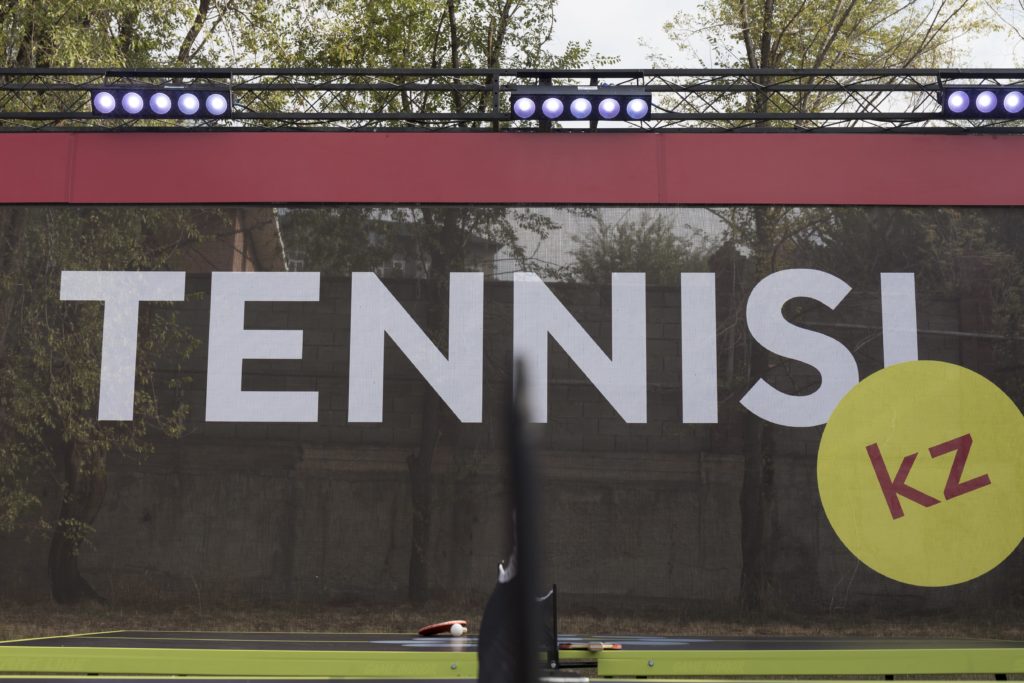 Tennisi.kz показали мастер-класс по настольному теннису