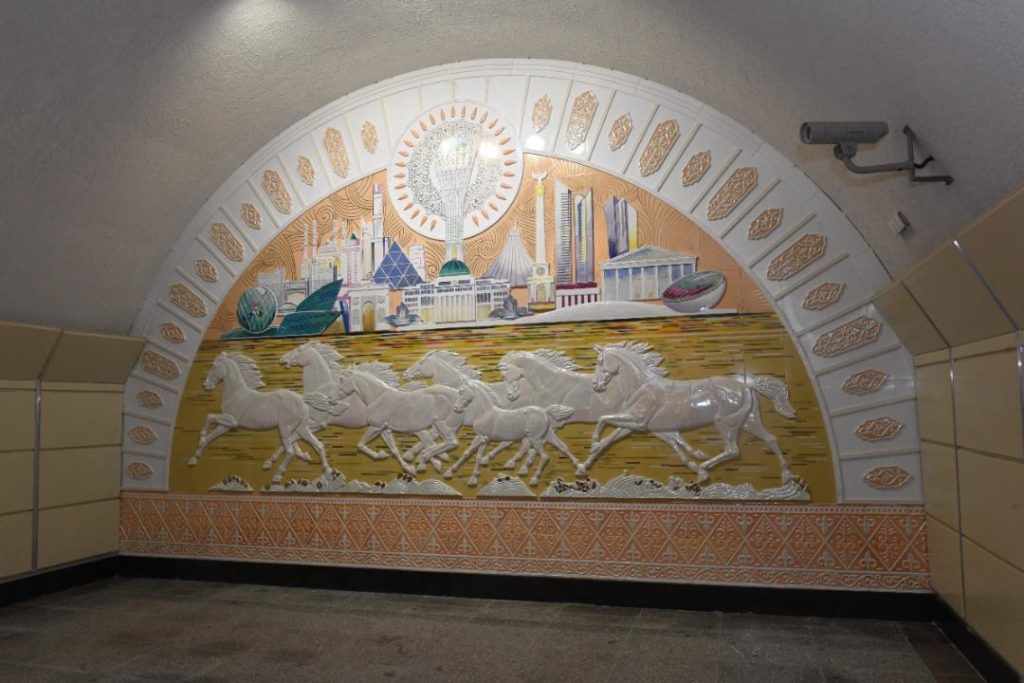 Две новые станции метро открыли в Алматы