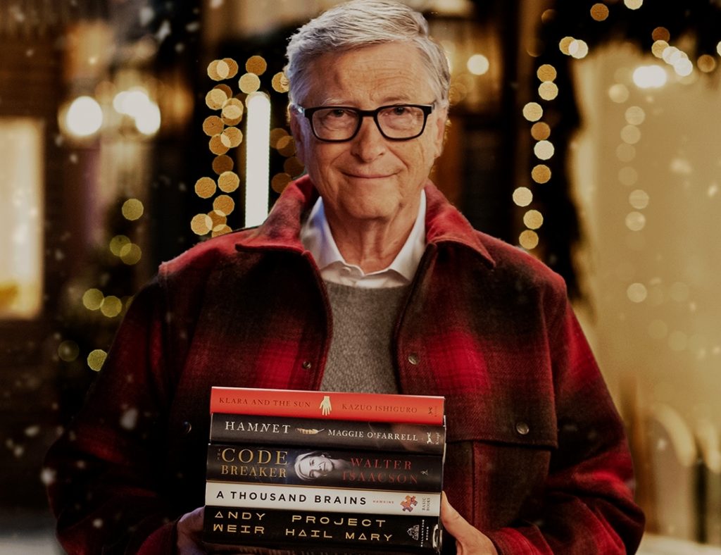 Что почитать в предстоящие праздники: пятерка самых интересных книг года по версии Билла Гейтса