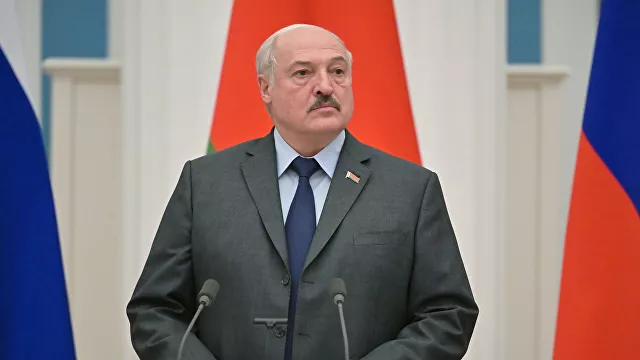 "Наших войск там нет. Но если надо будет, будут" - Лукашенко о ситуации в Украине