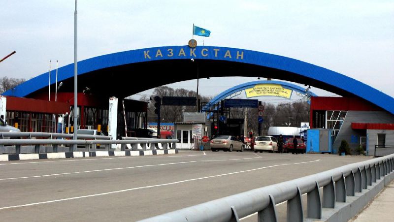 Порядок пересечения границы изменился в Казахстане