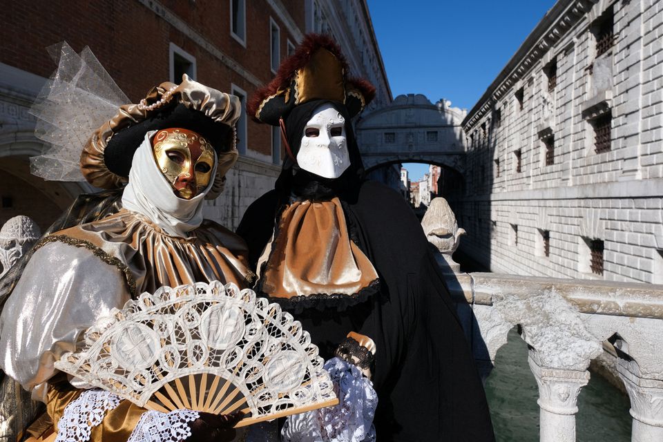 "Помни о будущем" - как проходит Венецианский карнавал 2022