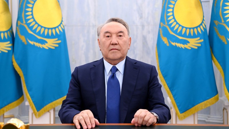 В каком статусе Назарбаев останется в Конституции?