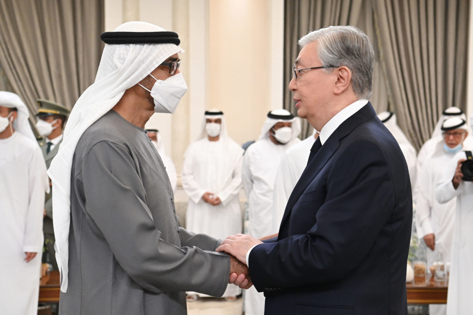 Президент ОАЭ поблагодарил Токаева за поддержку