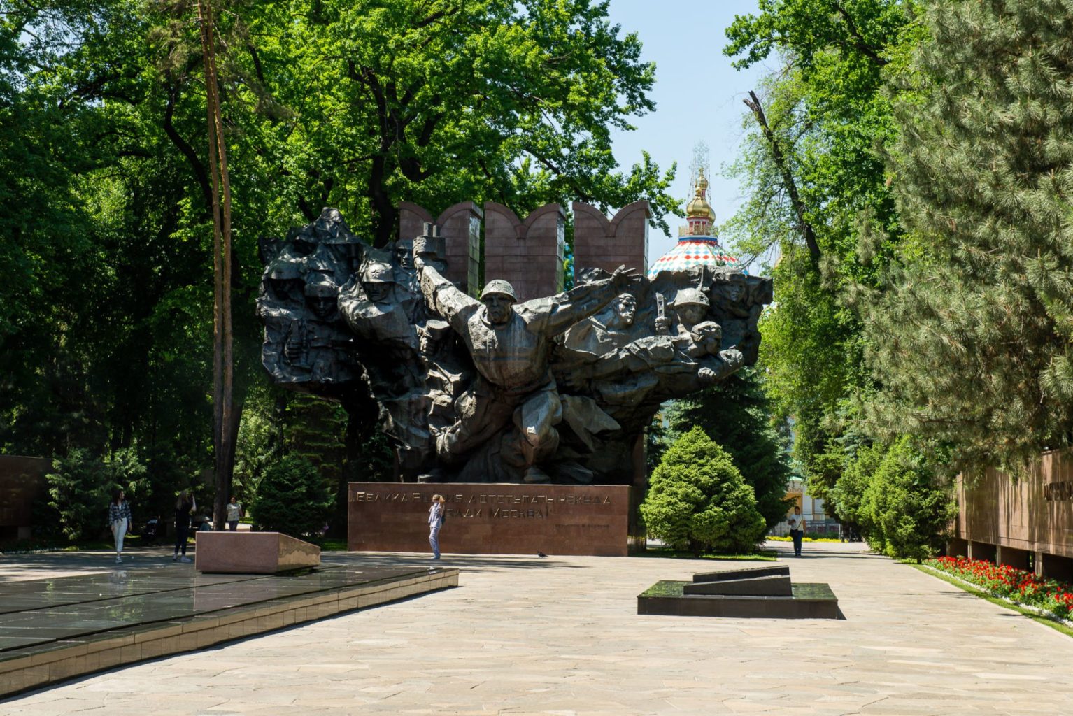 Памятник 28 панфиловцам в алматы фото