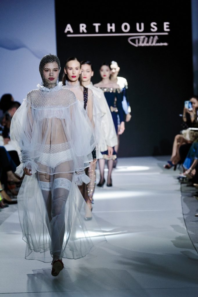 Горный ландшафт, Маяковский и свежий взгляд на моду: как прошел V сезон Visa Fashion Week Almaty