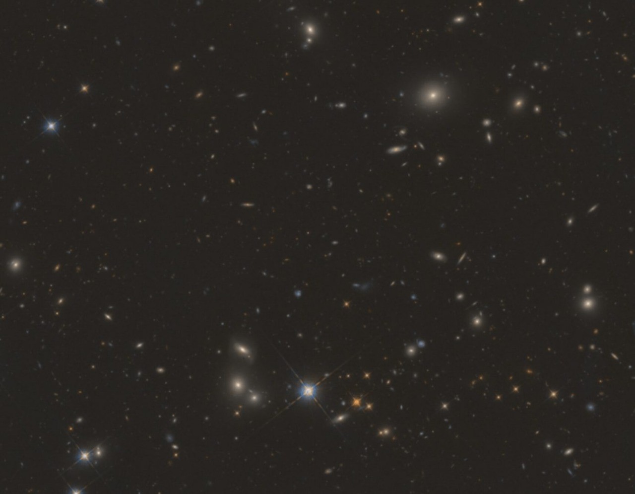 Далекие галактики и новые звезды: как выглядит самый большой снимок Вселенной