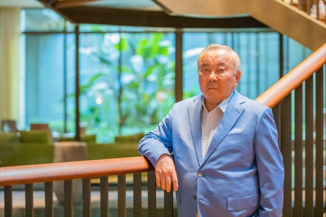 В Сети появилось сообщение о смерти Болата Назарбаева. Что говорят родственники?