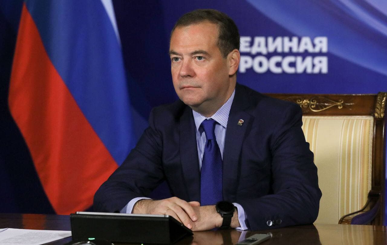 "Проявление информационной войны": Дмитрий Медведев дал комментарий по поводу агрессивной публикации в ВК