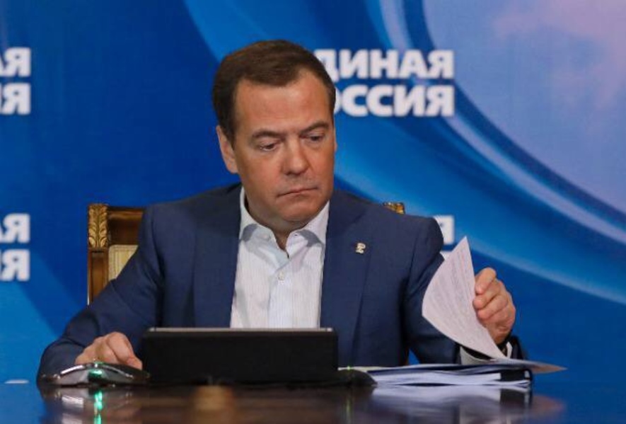 «Считаю случившееся - происками врагов».  Санжар Бокаев подготовил проект комментария для Дмитрия Медведева