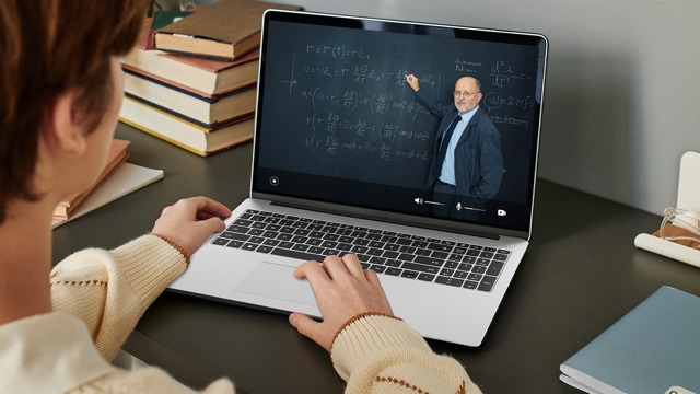 В Казахстане стартуют продажи высокопроизводительного ноутбука HUAWEI MateBook D 16