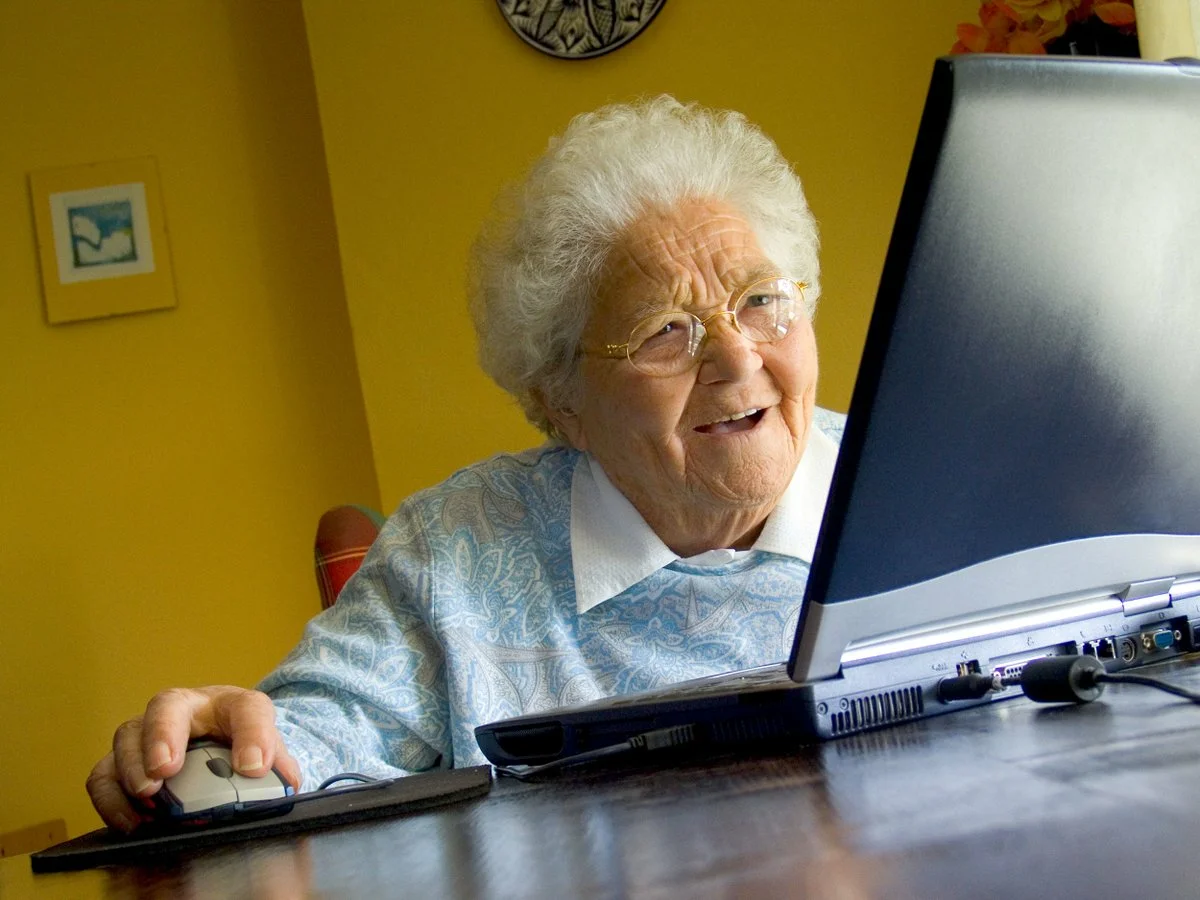 Осилит даже твоя бабуля: 7 простых и доступных онлайн-профессий
