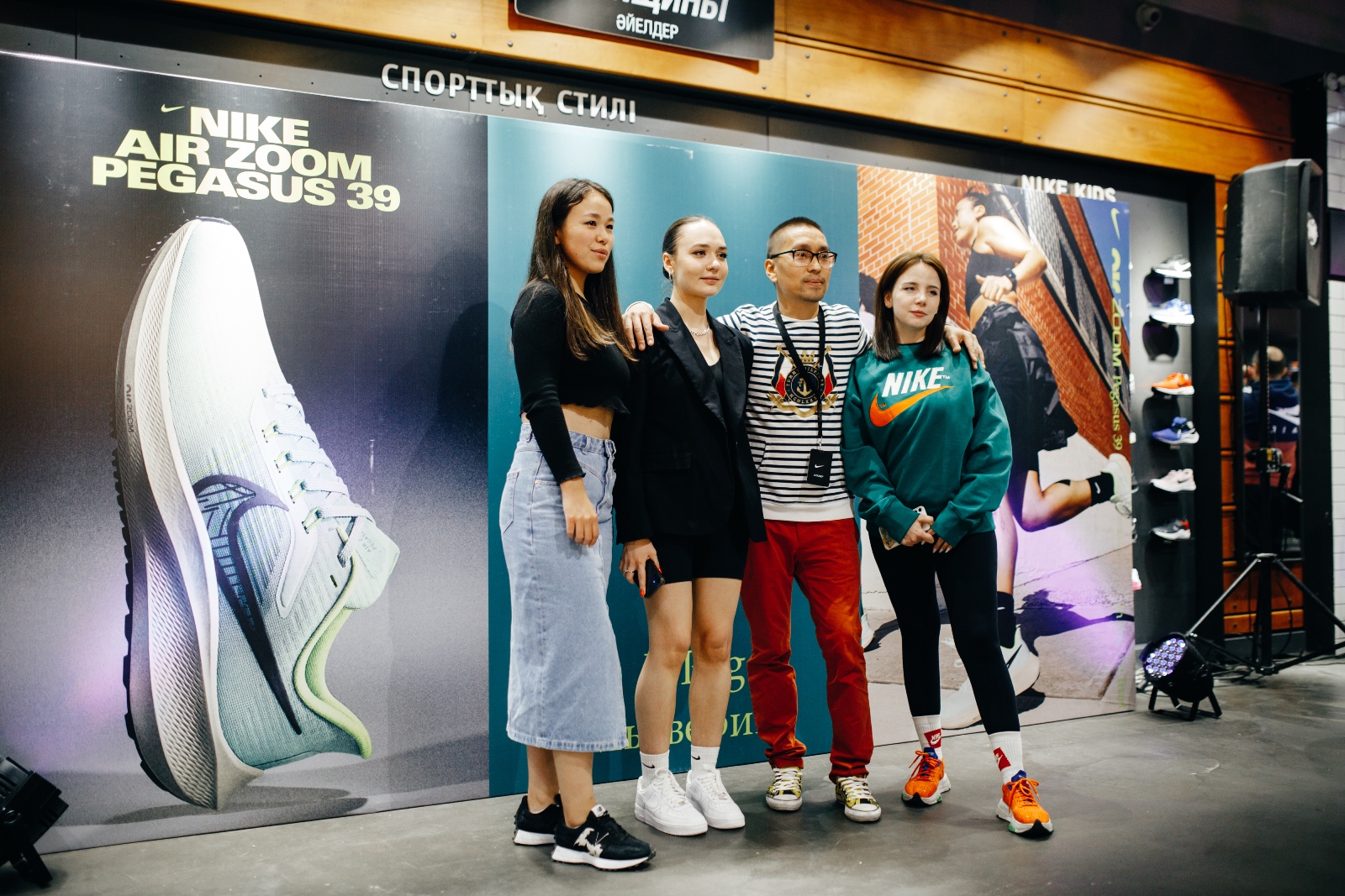 Nike Run Club провел тематический забег Sunrise Run в поддержку рекламной кампании беговых кроссовок Pegasus 39