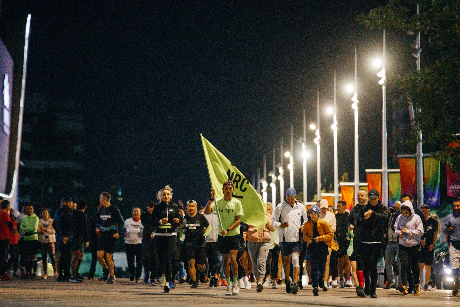 Nike Run Club провел тематический забег Sunrise Run в поддержку рекламной кампании беговых кроссовок Pegasus 39