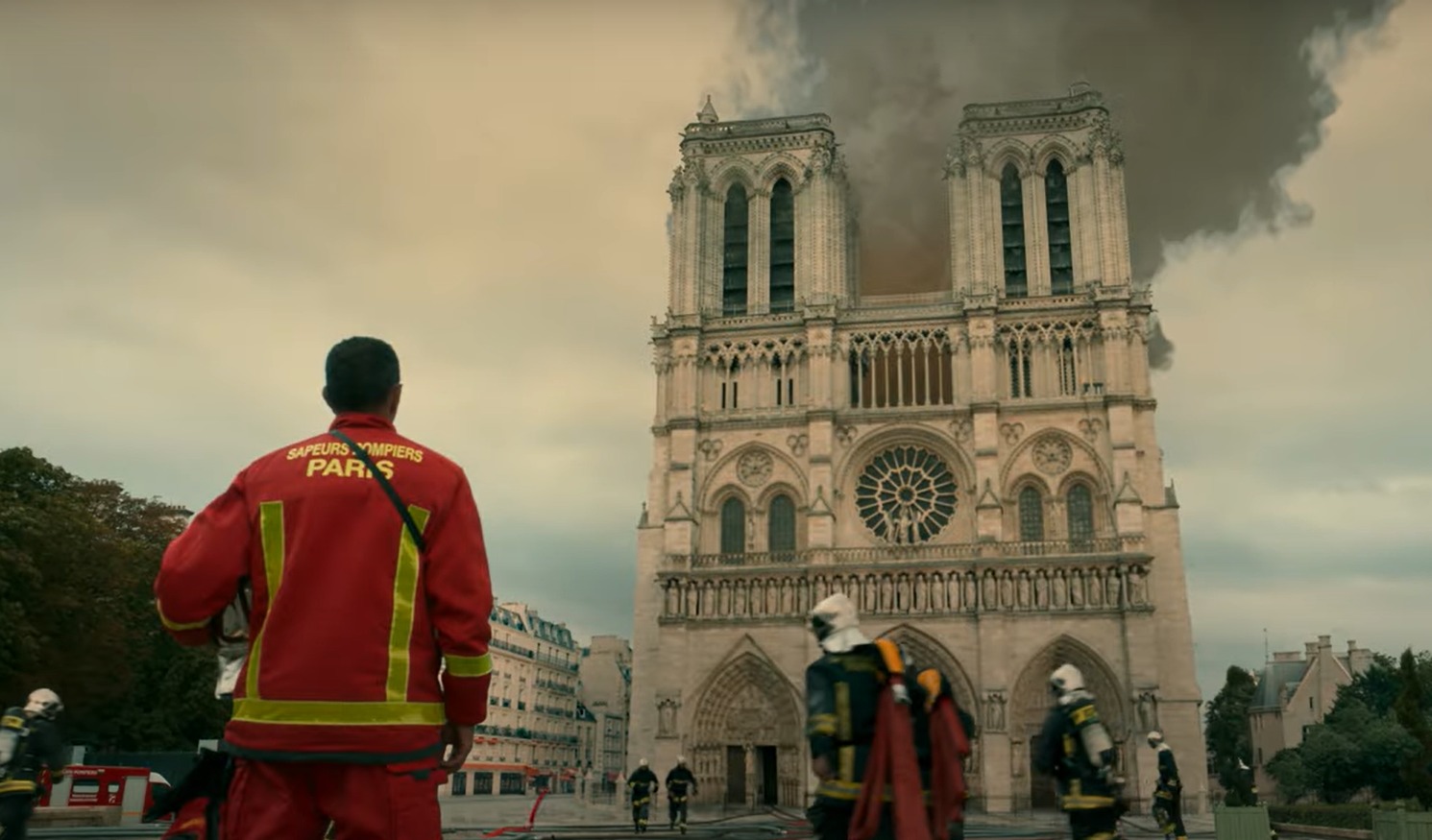 О пожаре в соборе Парижской Богоматери сняли мини-сериал