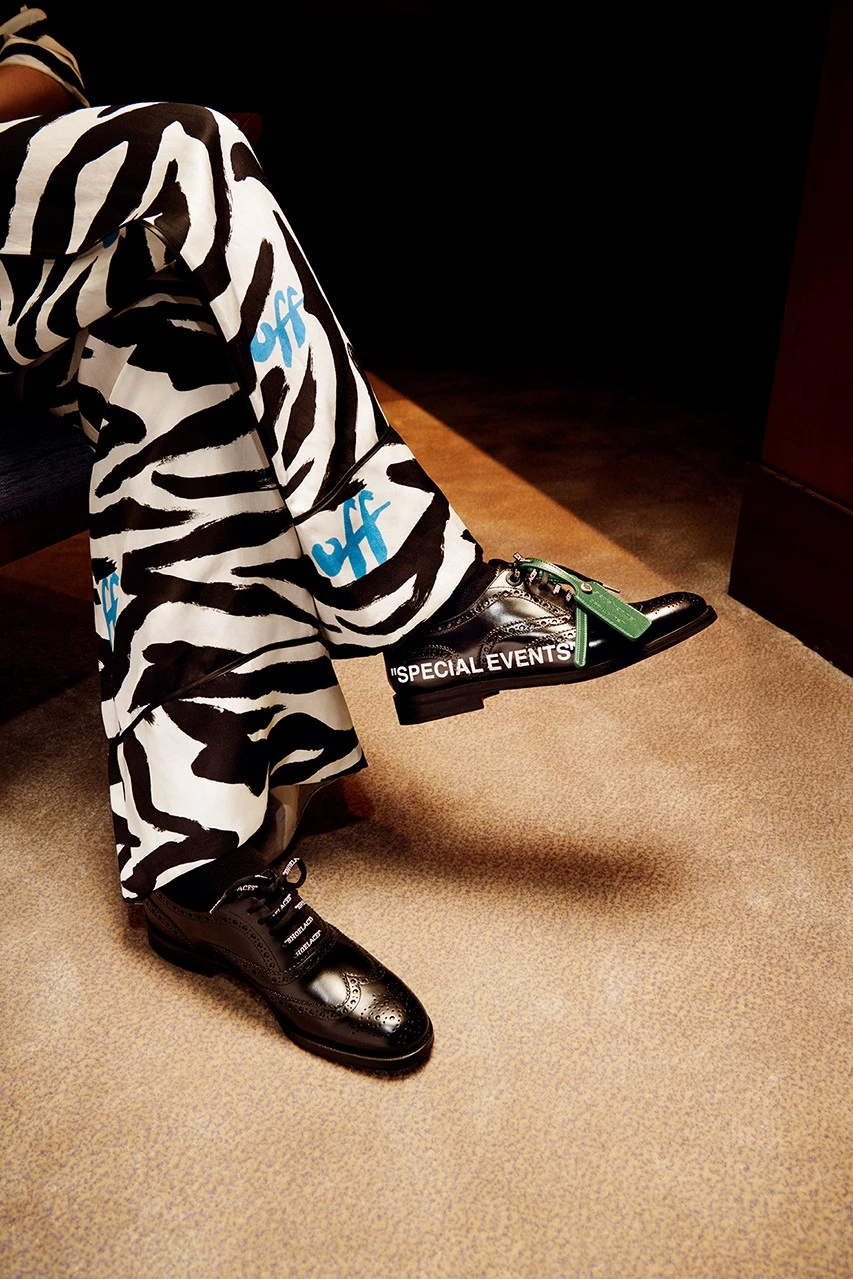 Броги Off-White, кроссовки Axel Arigato и ботинки Moschino: выбираем обувь на осень