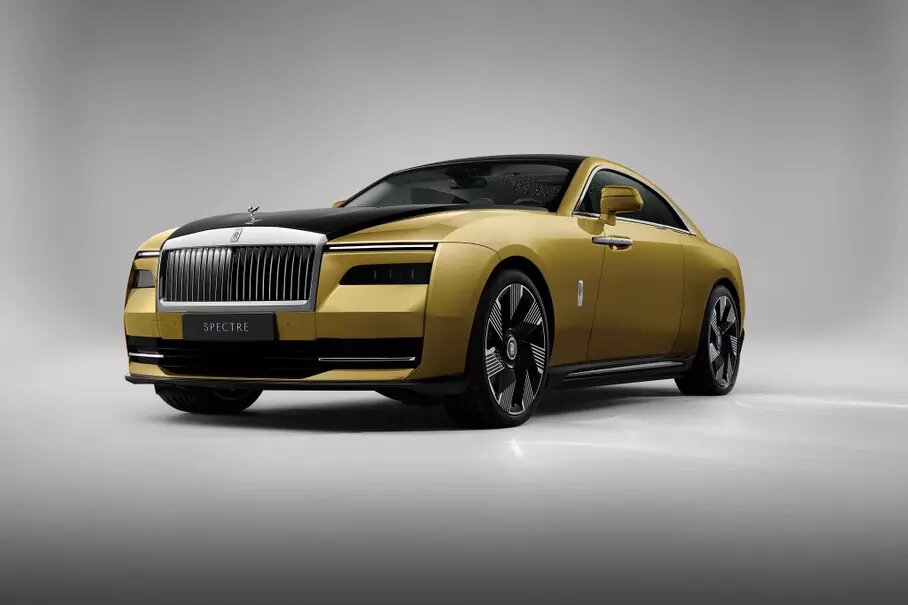 Сотни клиентов забронировали новый электромобиль Rolls-Royce еще до официальной премьеры
