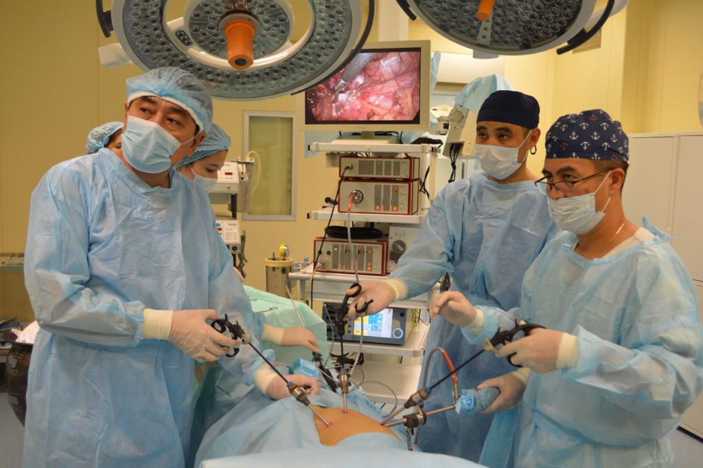 В Казахстане впервые провели уникальную операцию на почках