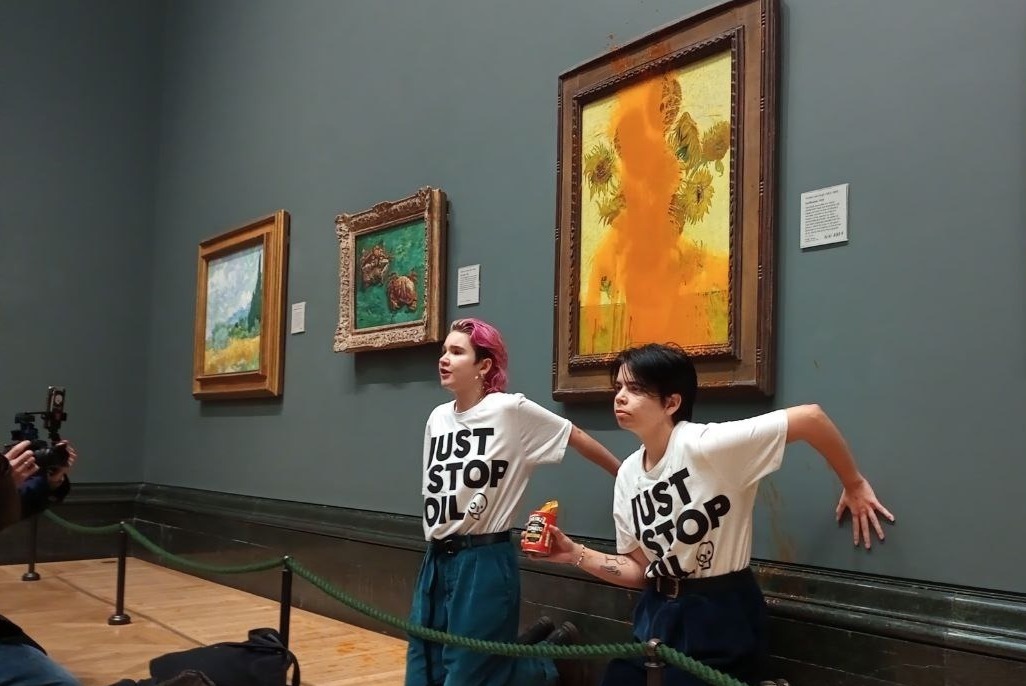 На картину Ван Гога в Лондоне вылили томатный суп