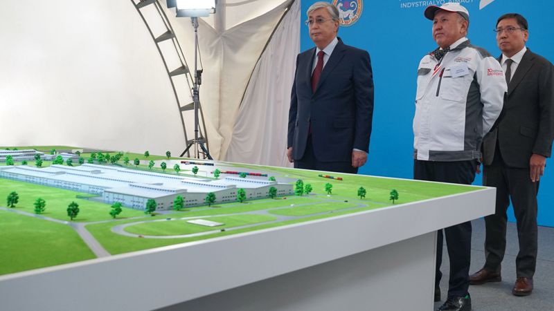 Касым-Жомарт Токаев запустил строительство мультибрендового автомобильного завода в Алматы