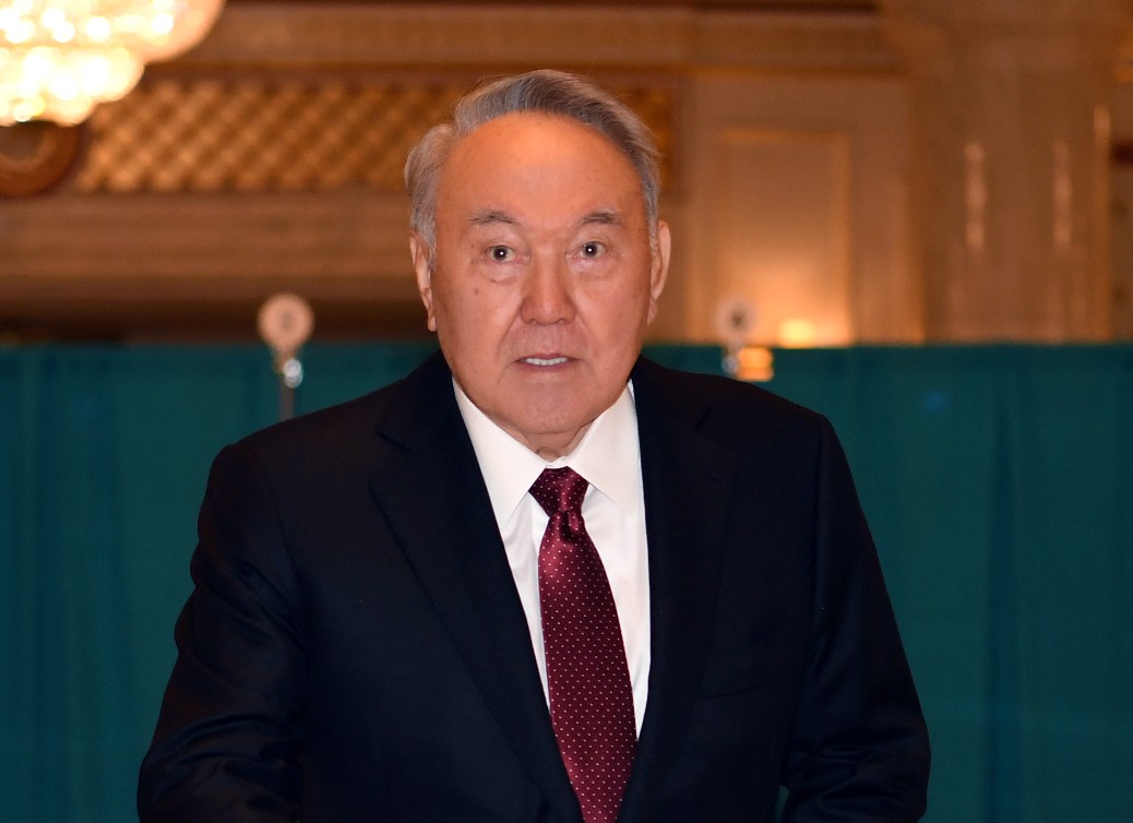 Семья Назарбаева лишится неприкосновенности? Мажилис рассмотрит вопрос отмены закона «О Елбасы»