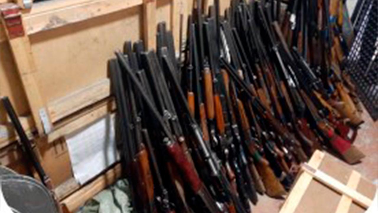Схема: кому продавали оружие казахстанские правоохранители