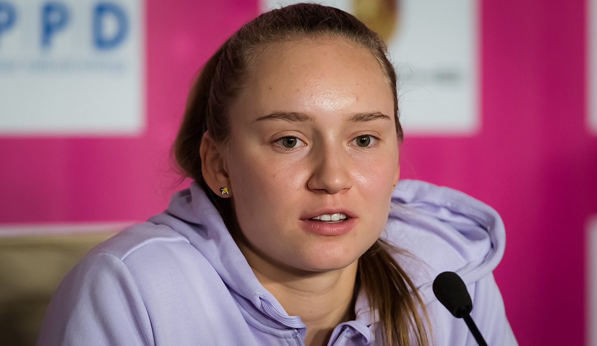 Елена Рыбакина выиграла первый матч на Australian Open