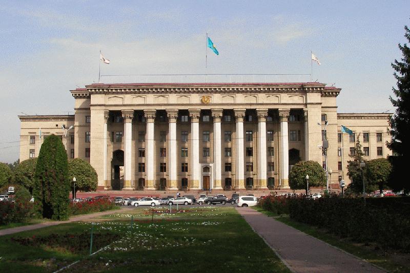 В Алматы «заминировали» здание КБТУ