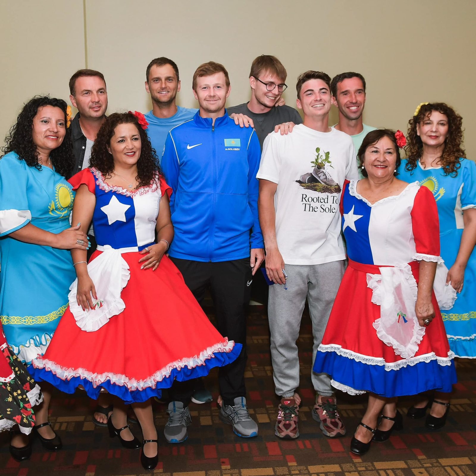 Музыка нас связала: чилийские фанаты Димаша Кудайбергена болели за казахстанских теннисистов