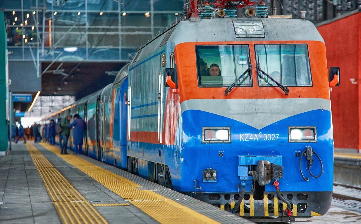 В казахстанских поездах появится спутниковый интернет