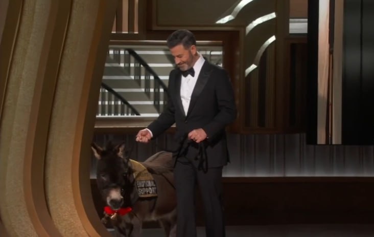 Даже осел был на «Оскаре»: зачем животное «пригласили» на сцену