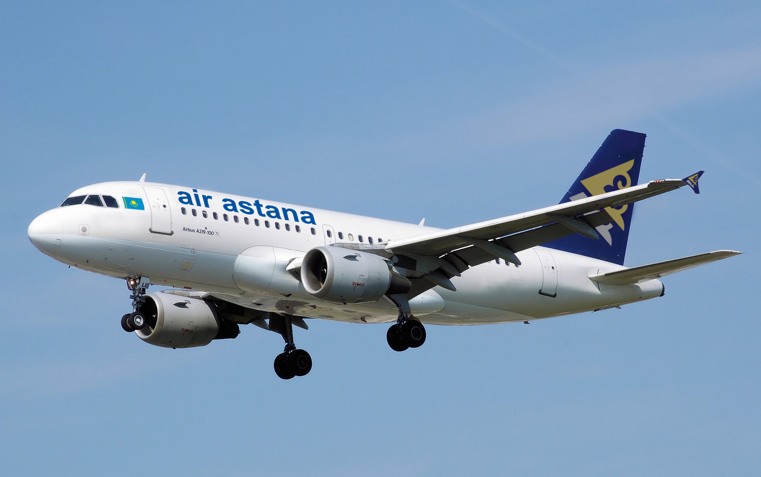 Почти 7 миллиардов тенге штрафа из-за цен на билеты. Что ответила Air Astana