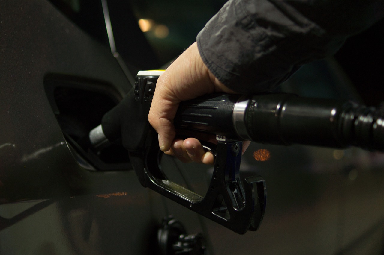 «Будет второй Кантар». Казахстанцы о повышении цен на бензин